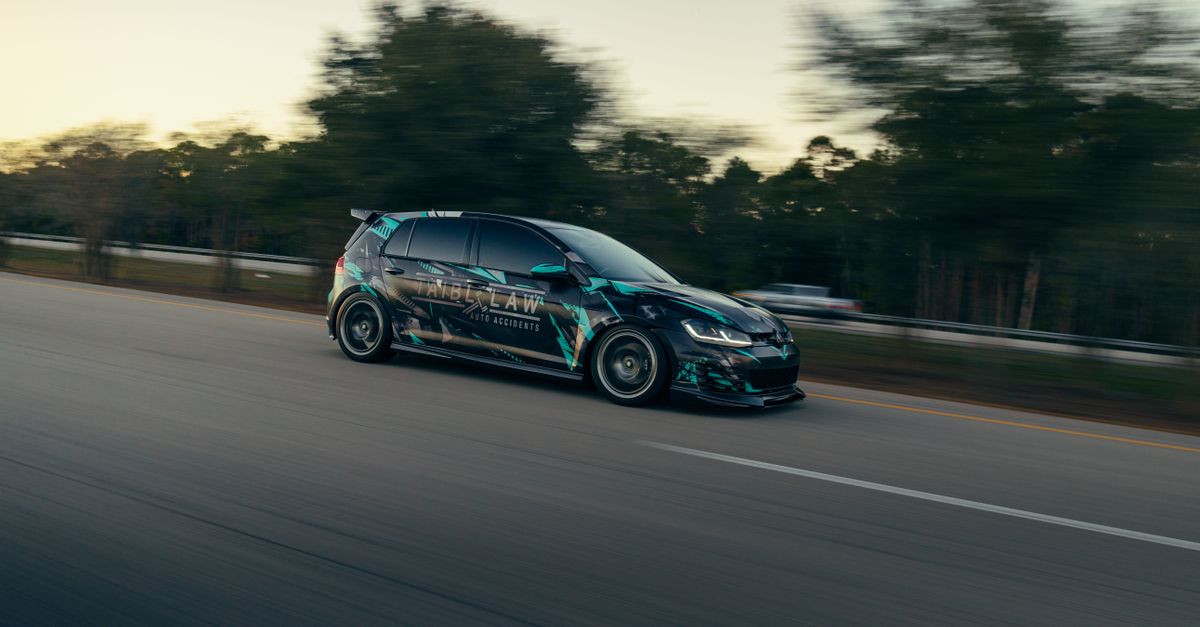 Customised Vinyl Choices for Unique Vehicle Branding