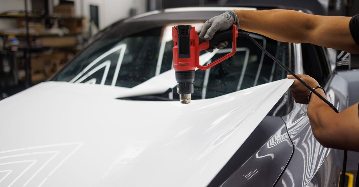 How to Collaborate with Designers for Custom Vehicle Graphics