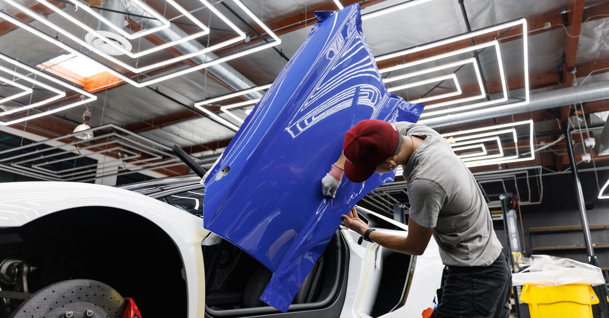 Innovative Custom Graphics for Vehicle Wraps in Gold Coast